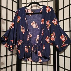EXPRESS Floral Cinched Waist Kimono Top Size Meduim